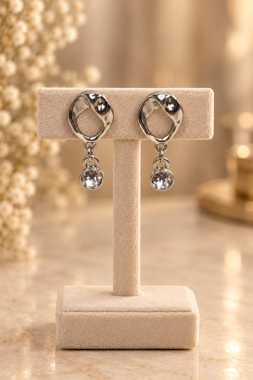 Brinco Orgânico Níquel com Strass